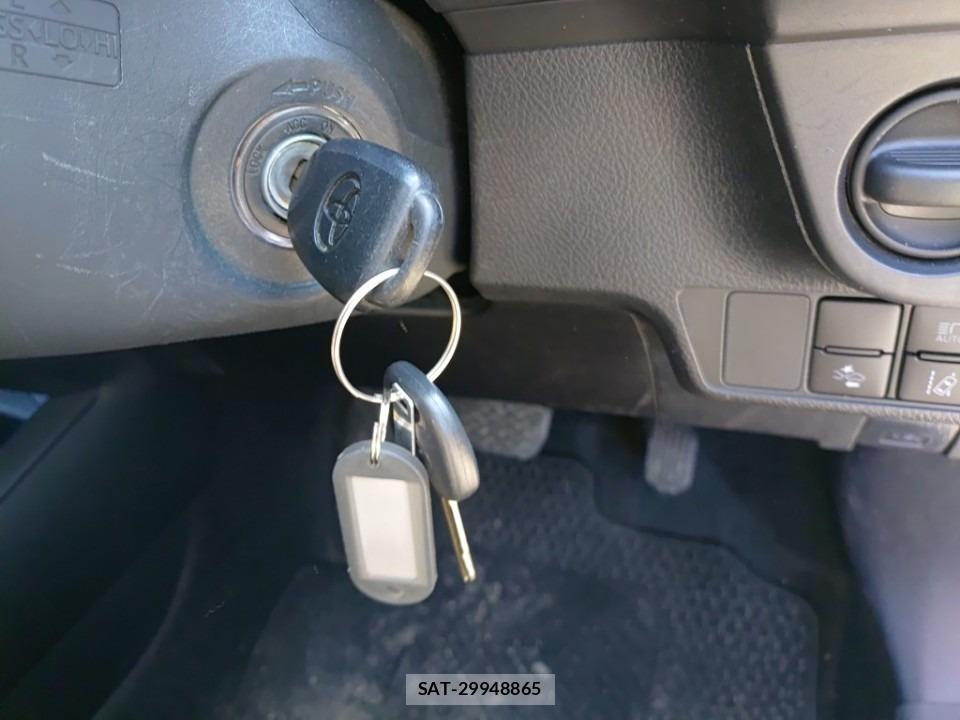 Toyota COROLLA AXIO 2019-05 7382708-5