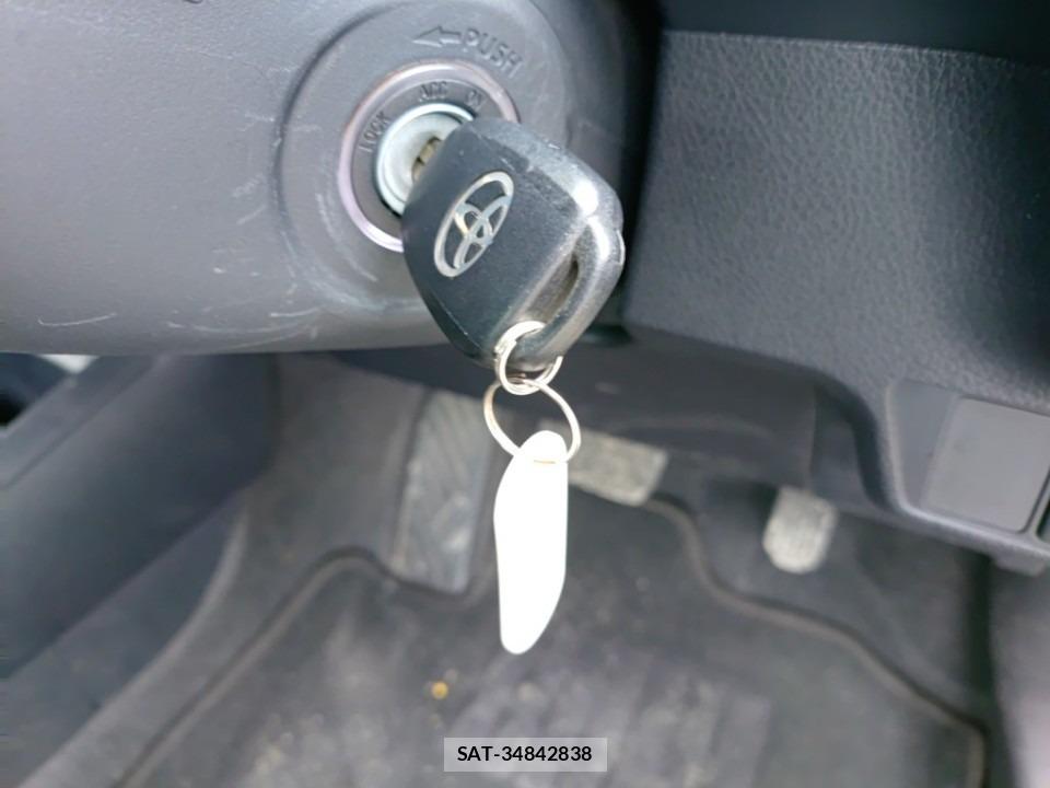 Toyota COROLLA AXIO 2019-06 7382732-6