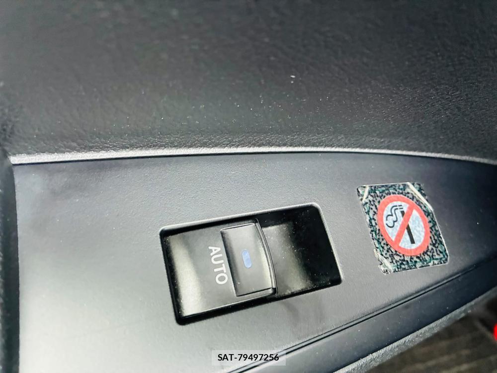 Toyota COROLLA AXIO 2019-05 7471400-24