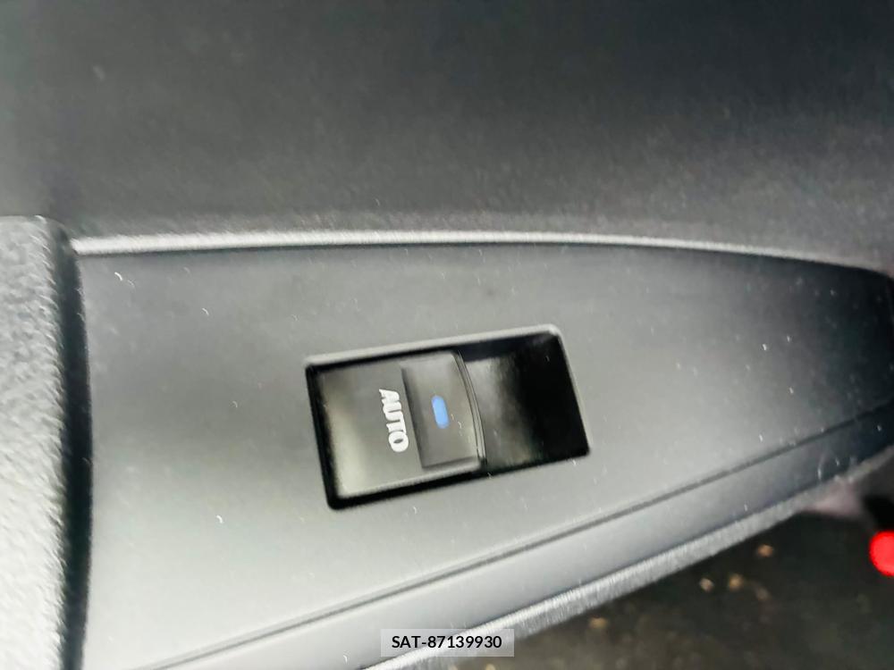 Toyota COROLLA AXIO 2019-05 7400697-24
