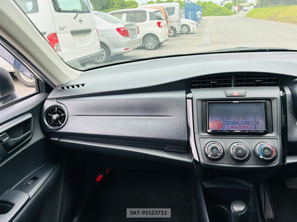 Toyota COROLLA AXIO 2019-02 7489160-17