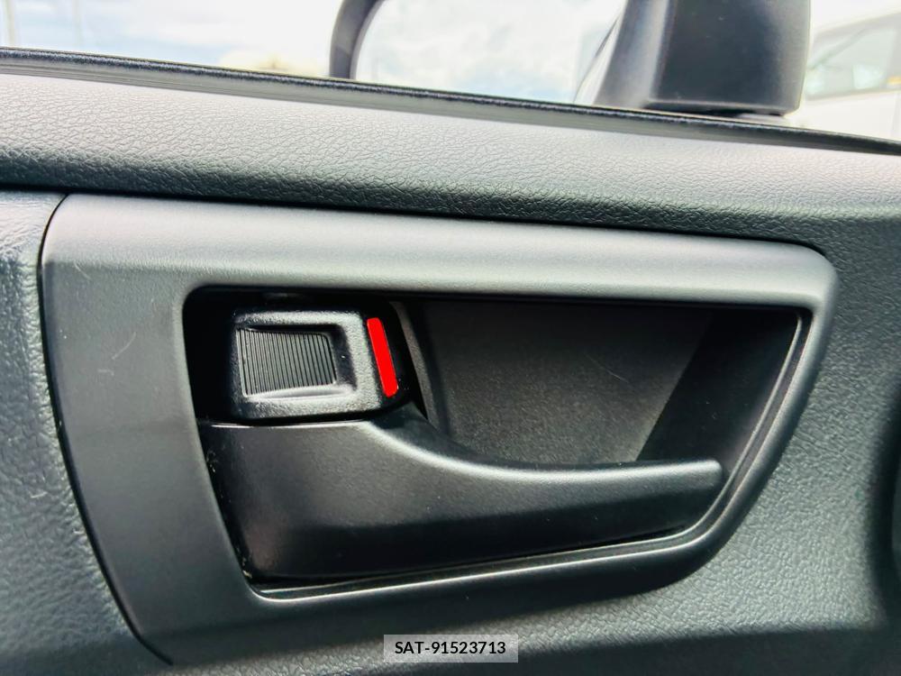 Toyota COROLLA AXIO 2019-02 7489160-23