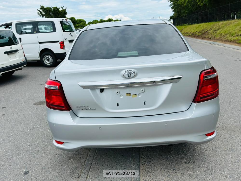 Toyota COROLLA AXIO 2019-02 7489160-3