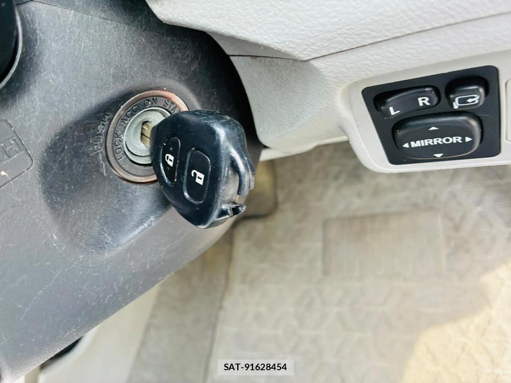 Toyota COROLLA AXIO 2008-09 7374804-16