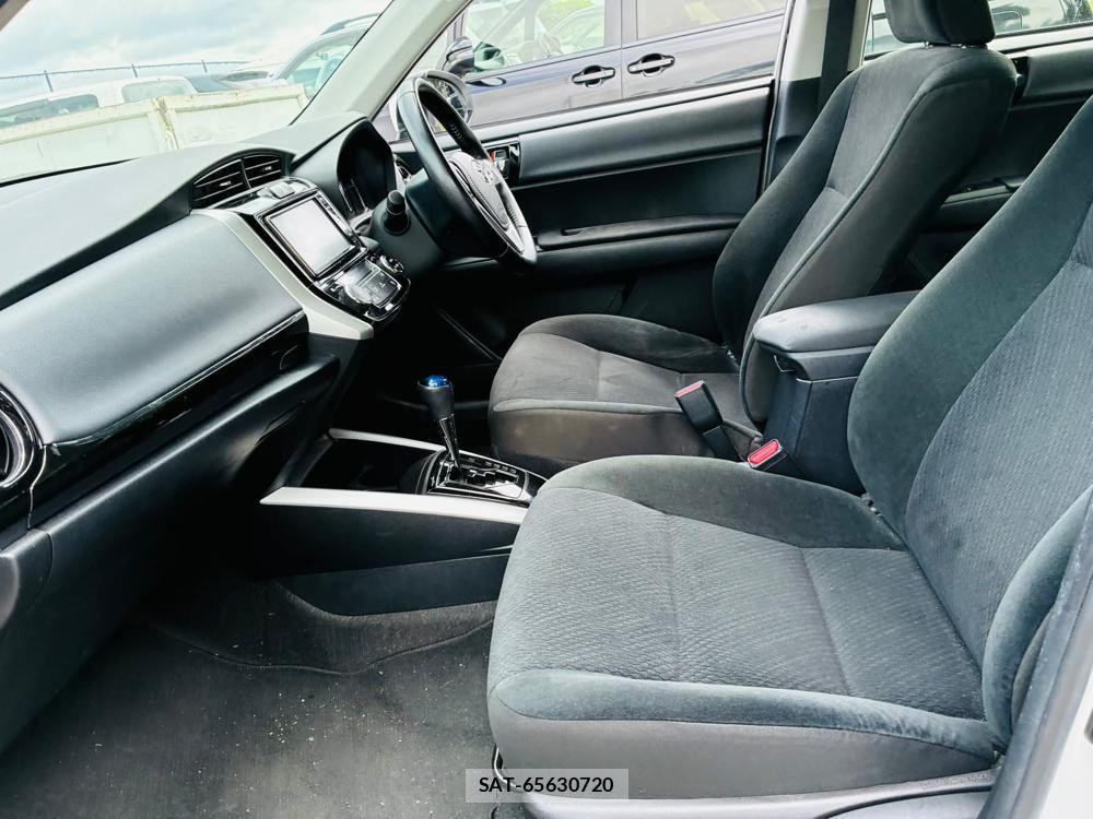 Toyota COROLLA AXIO 2019-04 7369156-10