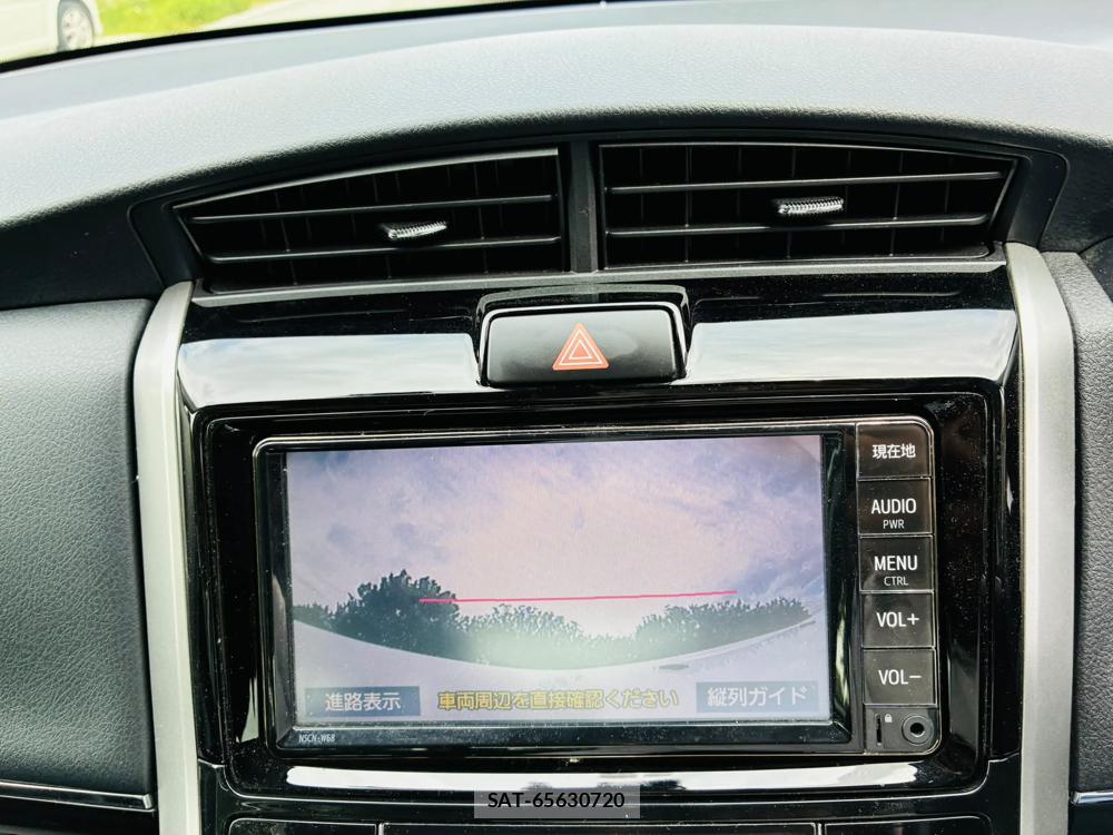 Toyota COROLLA AXIO 2019-04 7369156-18