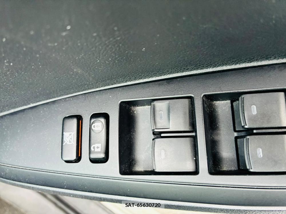 Toyota COROLLA AXIO 2019-04 7369156-22