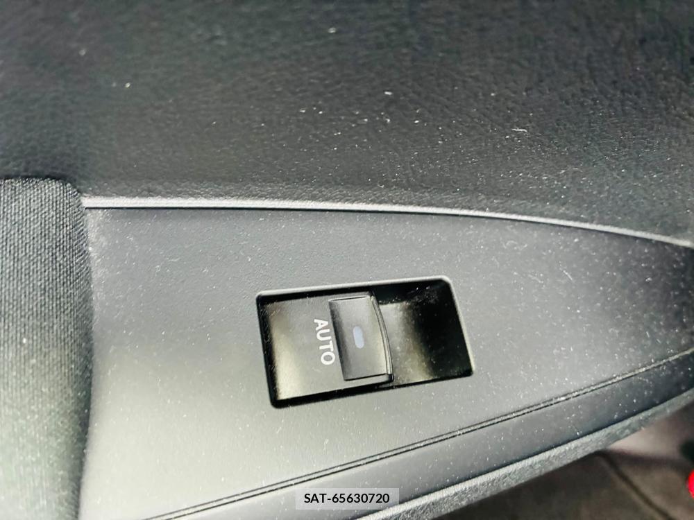 Toyota COROLLA AXIO 2019-04 7369156-24