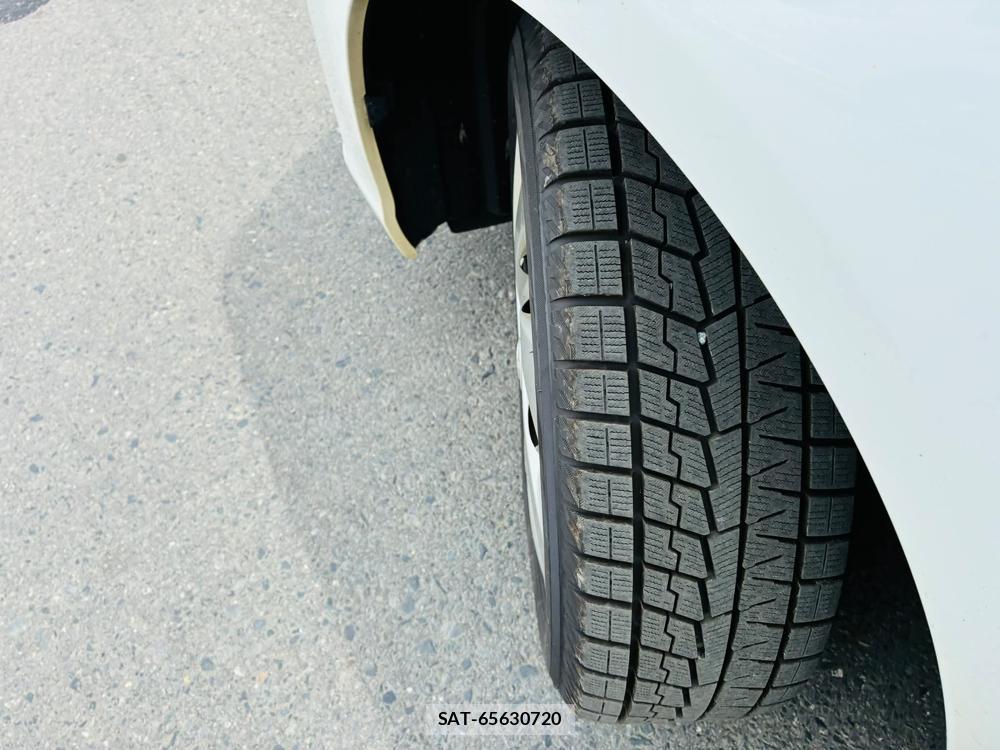 Toyota COROLLA AXIO 2019-04 7369156-31