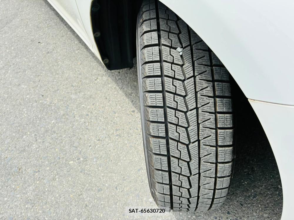 Toyota COROLLA AXIO 2019-04 7369156-32