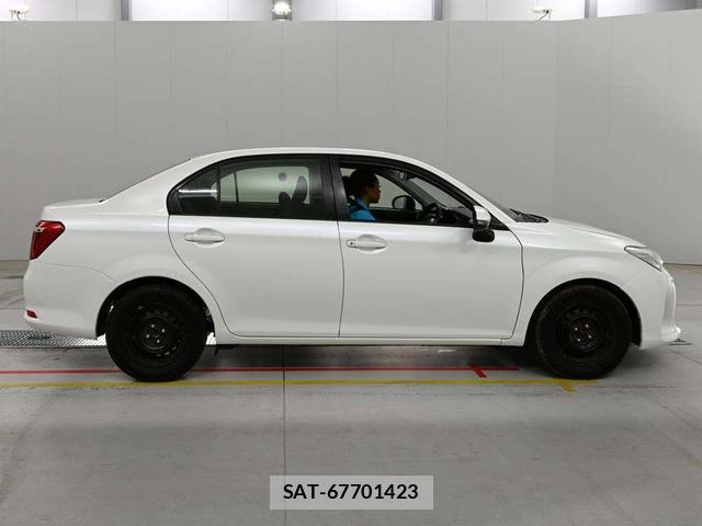 Toyota COROLLA AXIO 2019-07 7605441-5