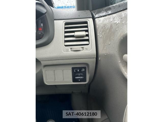 Toyota COROLLA AXIO 2009-11 7615579-17