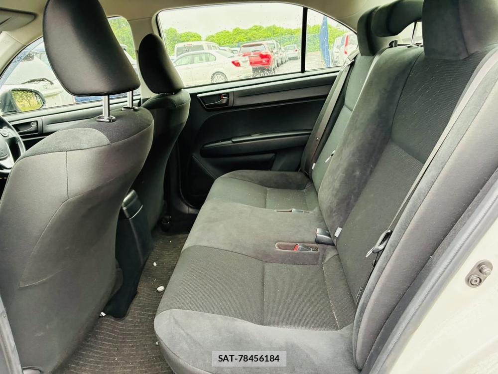Toyota COROLLA AXIO 2019-02 7496361-9