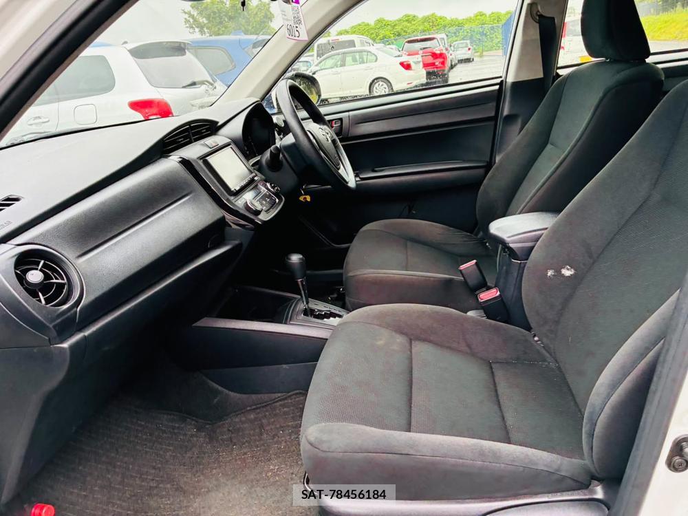 Toyota COROLLA AXIO 2019-02 7496361-10