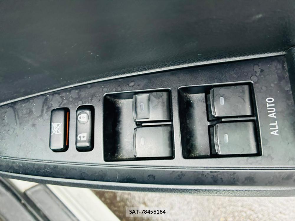 Toyota COROLLA AXIO 2019-02 7496361-22