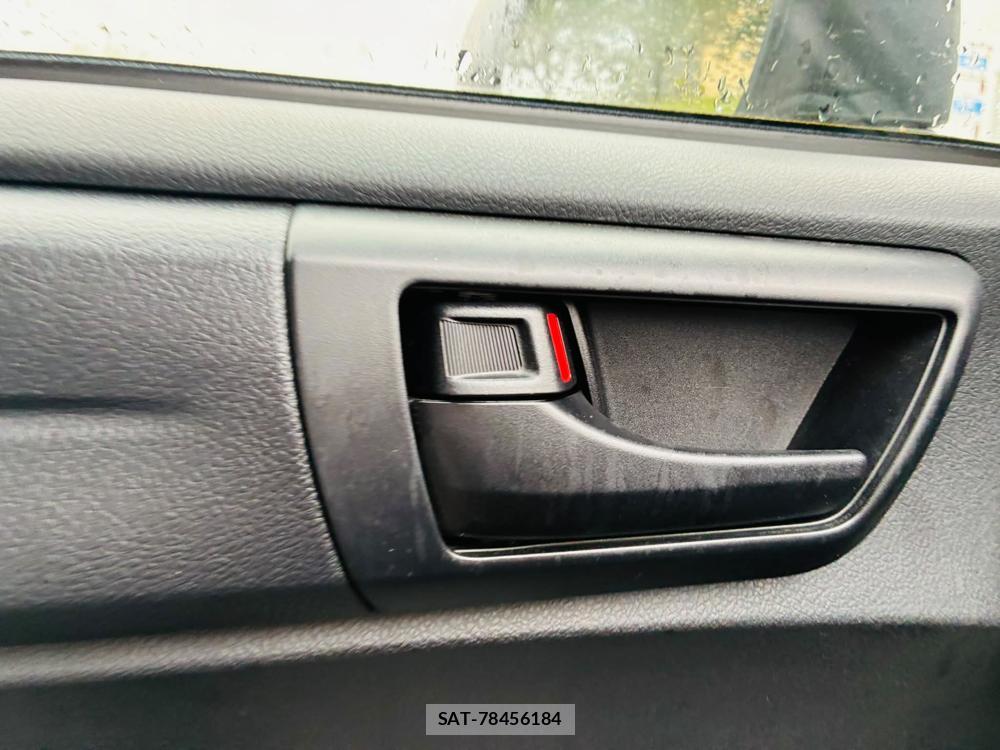 Toyota COROLLA AXIO 2019-02 7496361-23