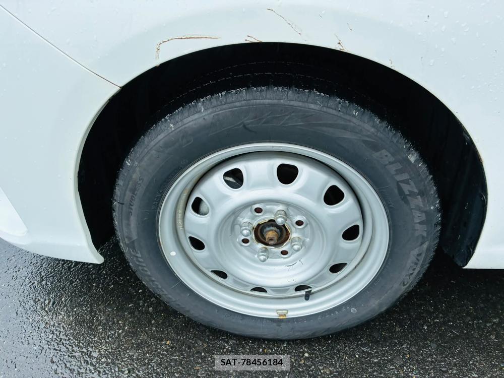 Toyota COROLLA AXIO 2019-02 7496361-28