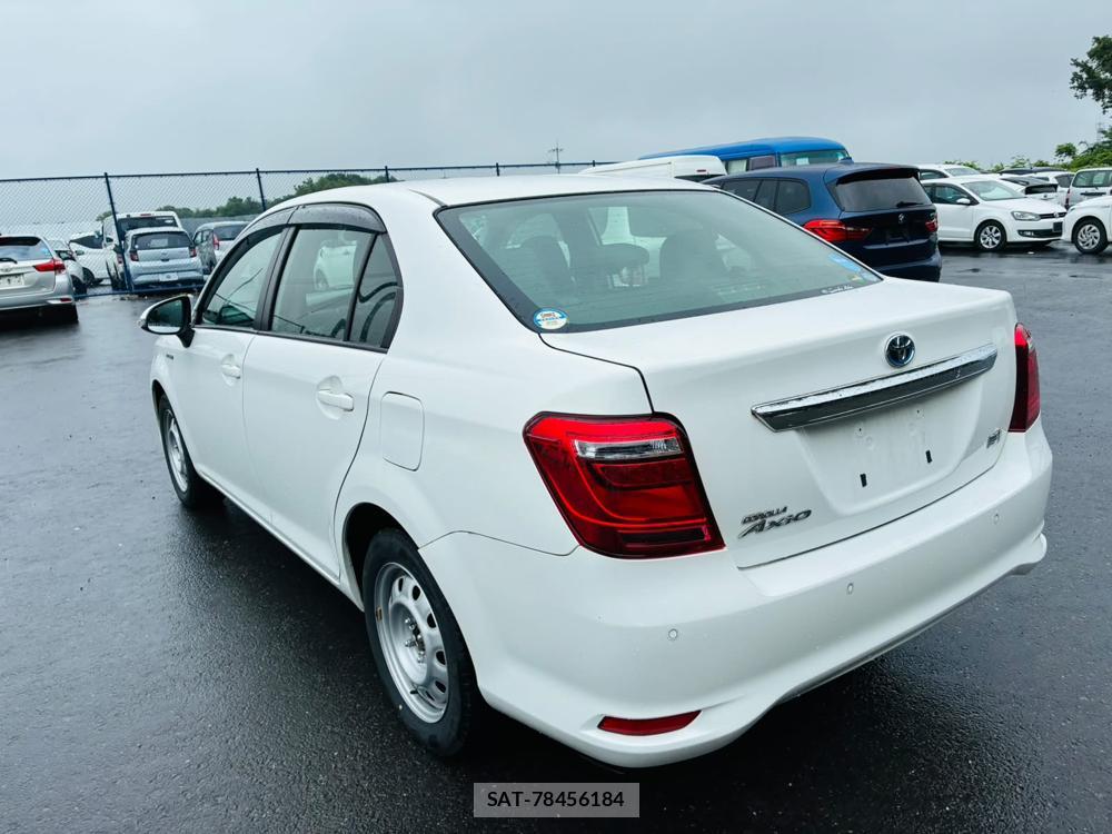 Toyota COROLLA AXIO 2019-02 7496361-2