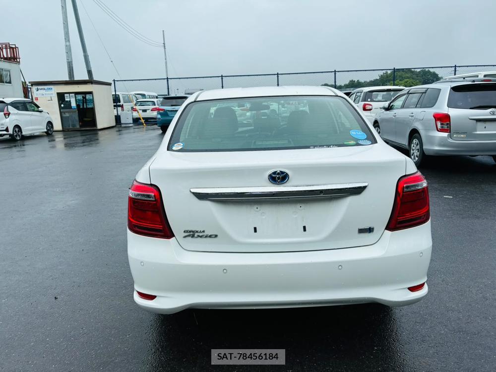 Toyota COROLLA AXIO 2019-02 7496361-3