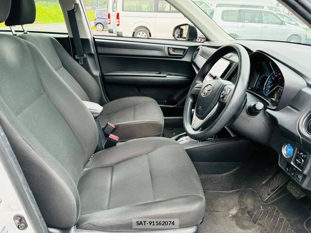 Toyota COROLLA AXIO 2020-06 7496367-11