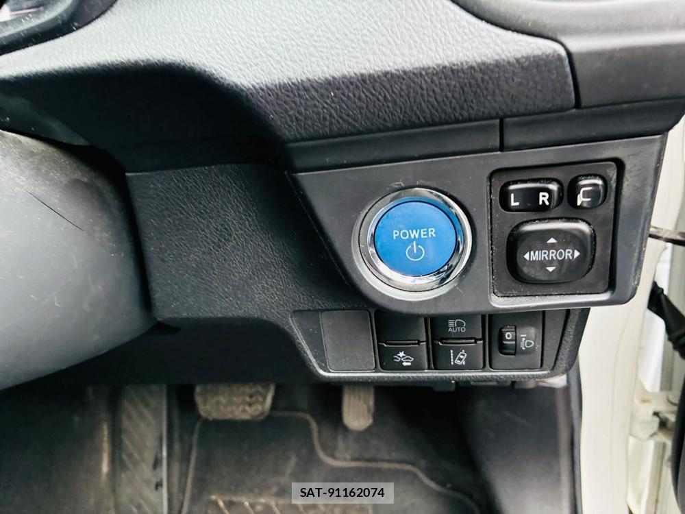 Toyota COROLLA AXIO 2020-06 7496367-16