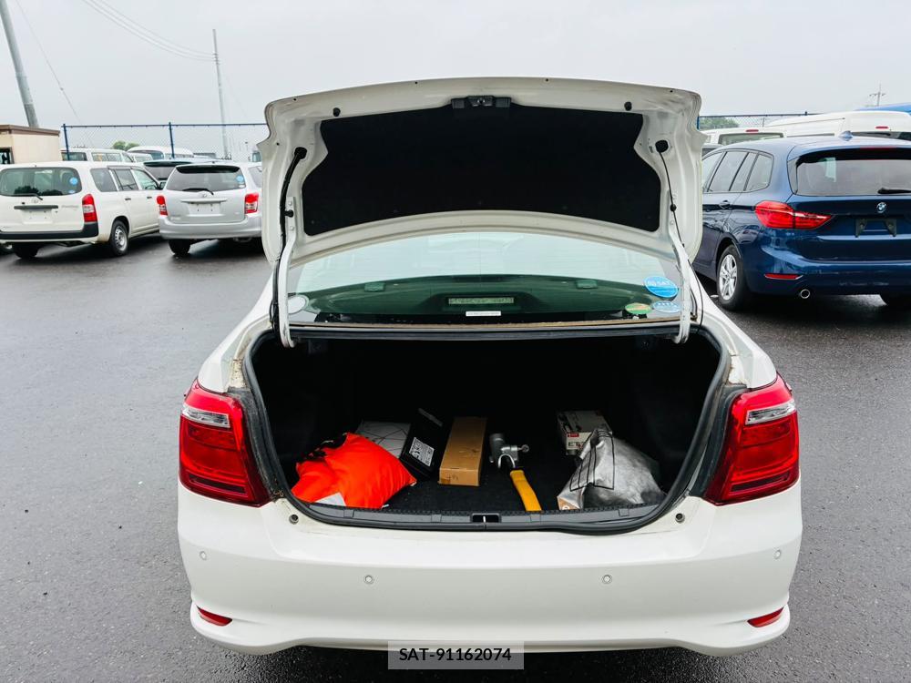 Toyota COROLLA AXIO 2020-06 7496367-26