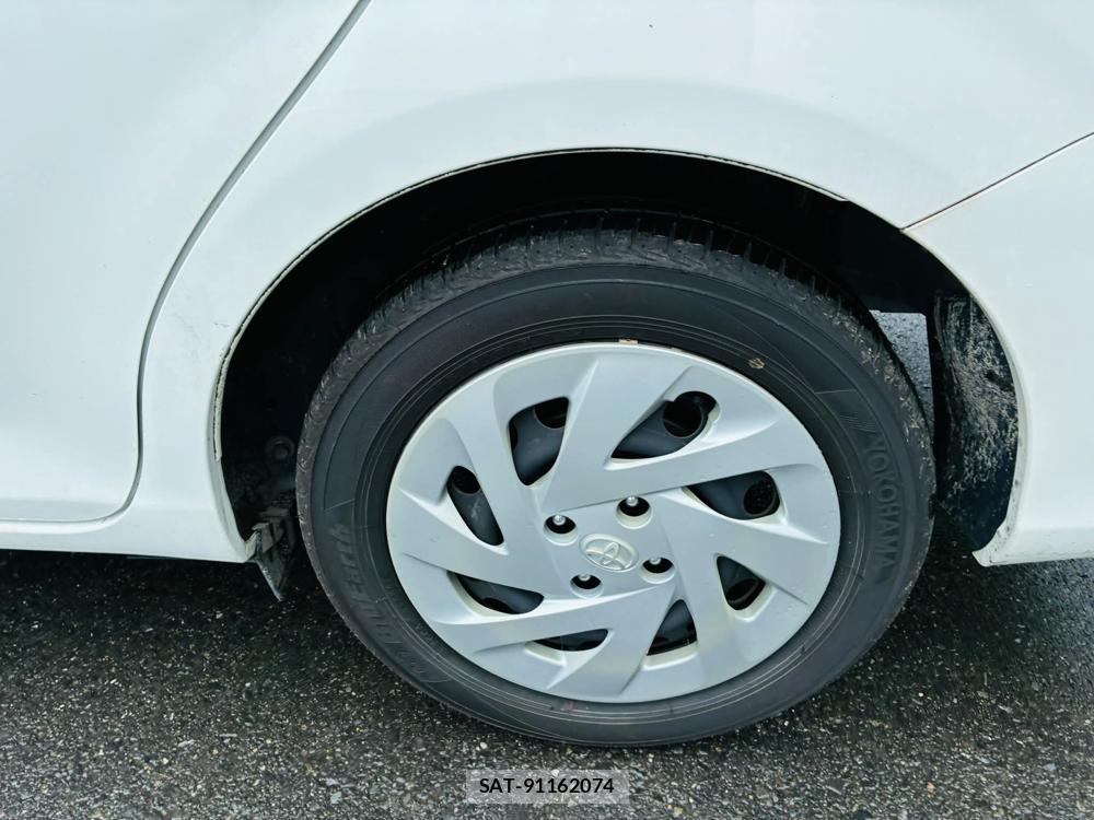 Toyota COROLLA AXIO 2020-06 7496367-30