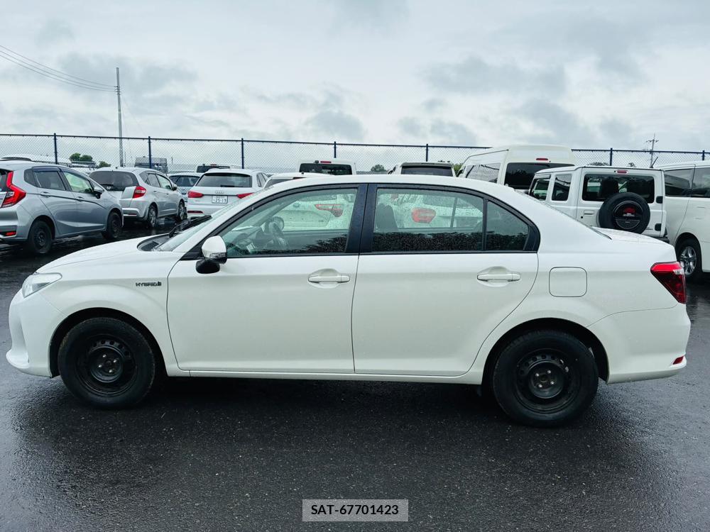 Toyota COROLLA AXIO 2019-07 7605441-1