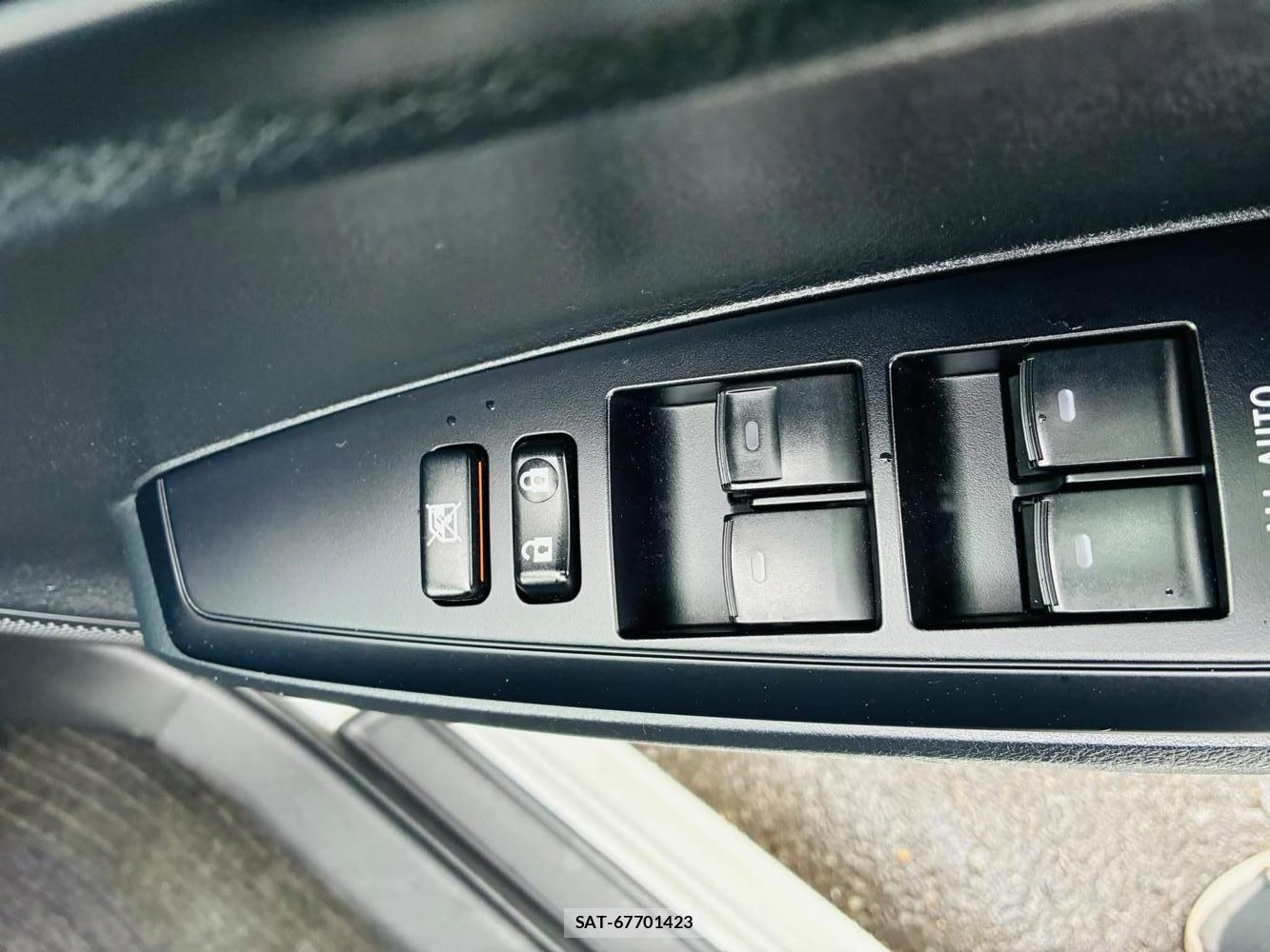 Toyota COROLLA AXIO 2019-07 7605441-20
