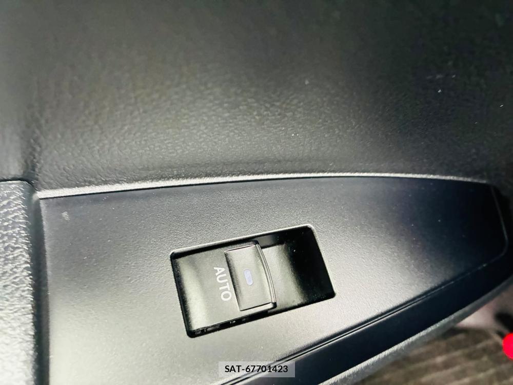 Toyota COROLLA AXIO 2019-07 7605441-22