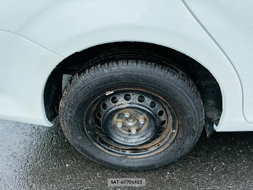 Toyota COROLLA AXIO 2019-07 7605441-25