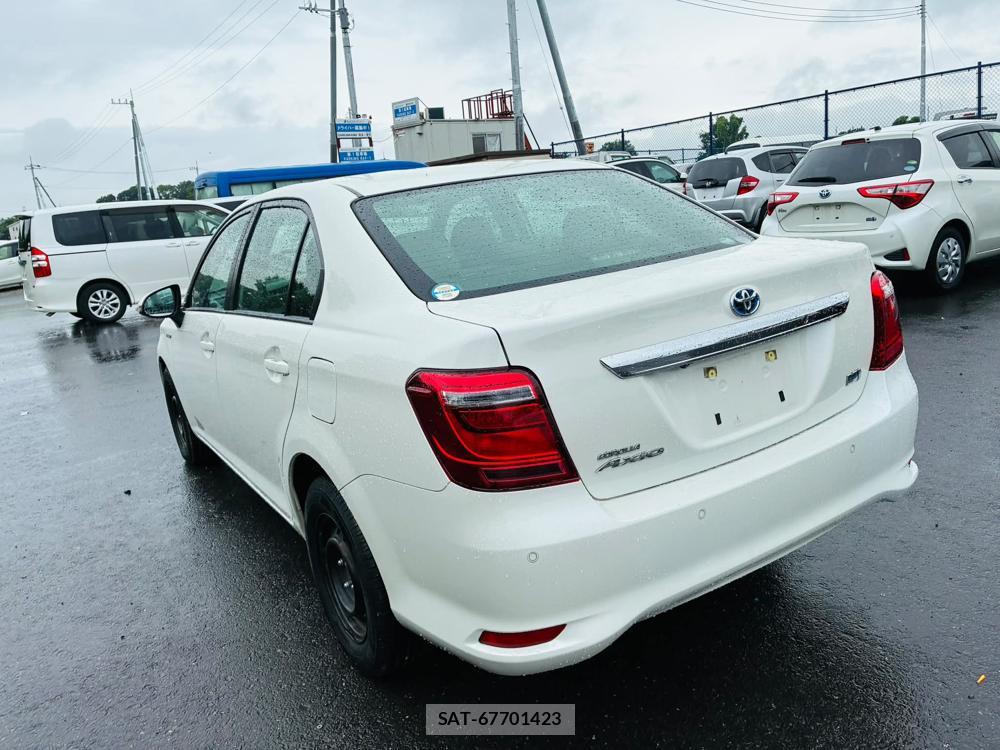 Toyota COROLLA AXIO 2019-07 7605441-2
