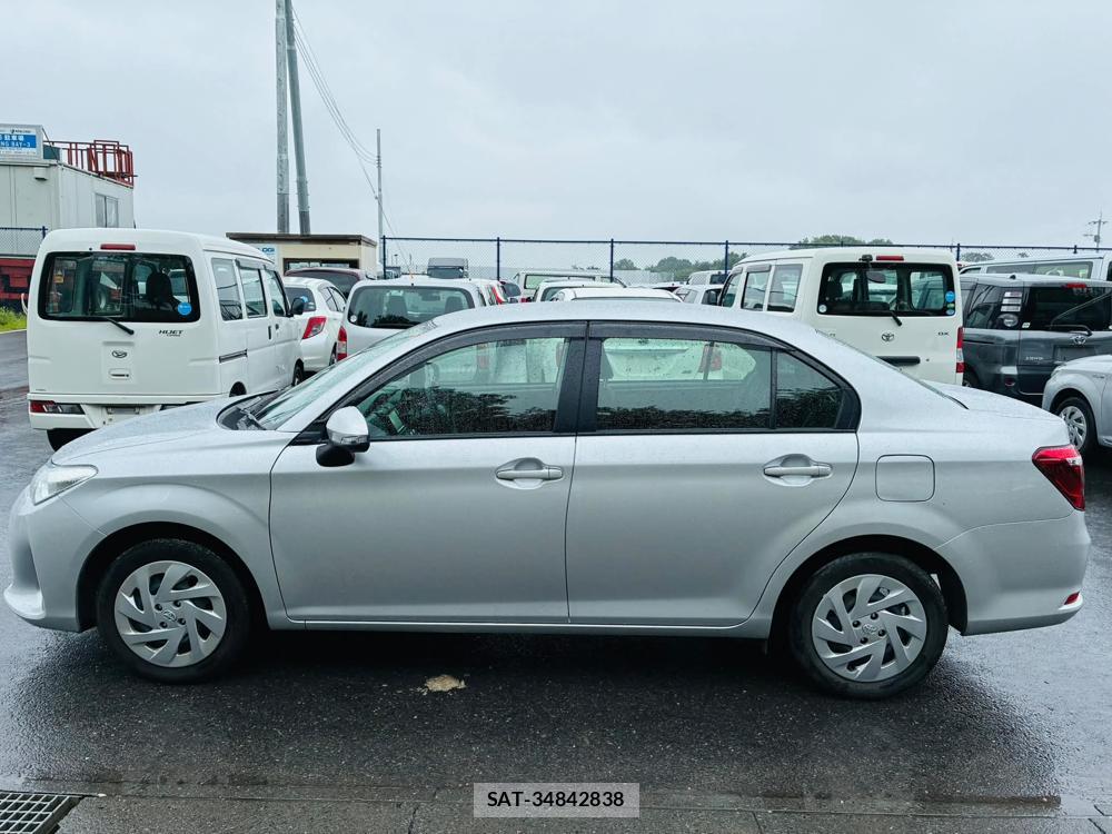 Toyota COROLLA AXIO 2019-06 7382732-1