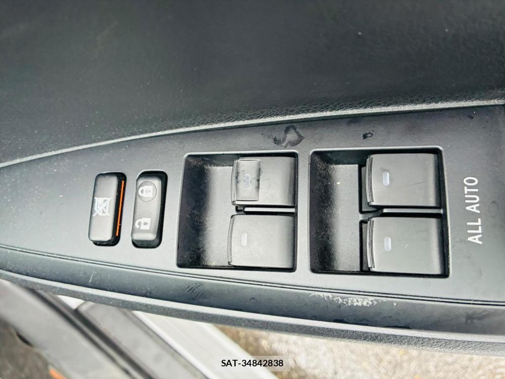 Toyota COROLLA AXIO 2019-06 7382732-22