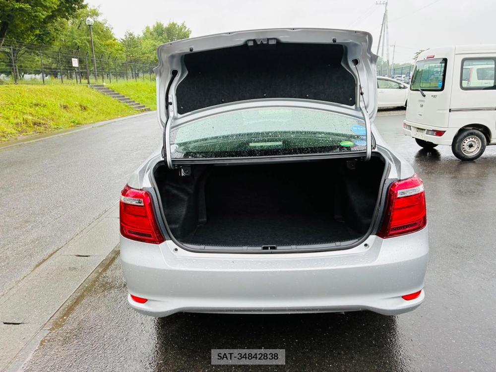 Toyota COROLLA AXIO 2019-06 7382732-26