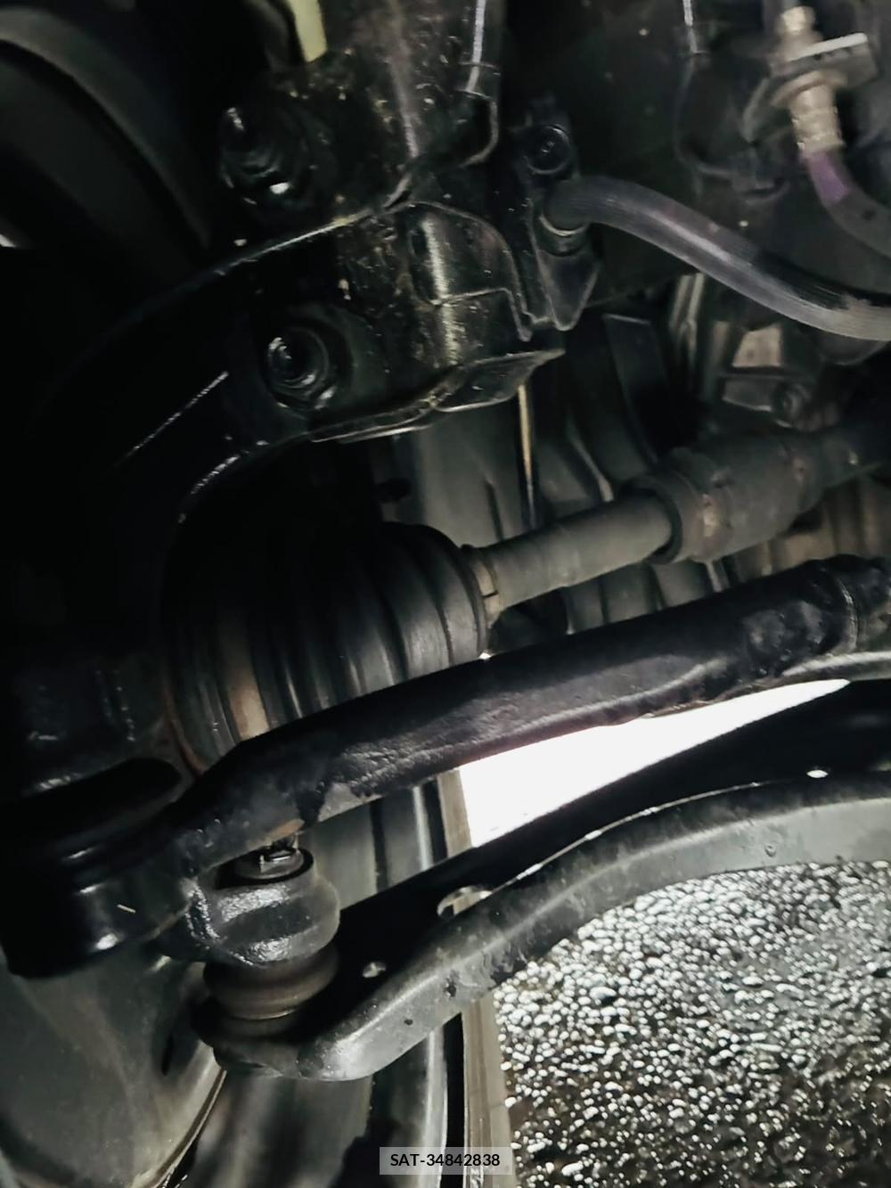 Toyota COROLLA AXIO 2019-06 7382732-34