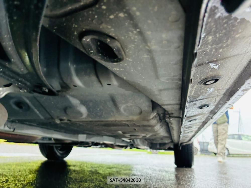 Toyota COROLLA AXIO 2019-06 7382732-37