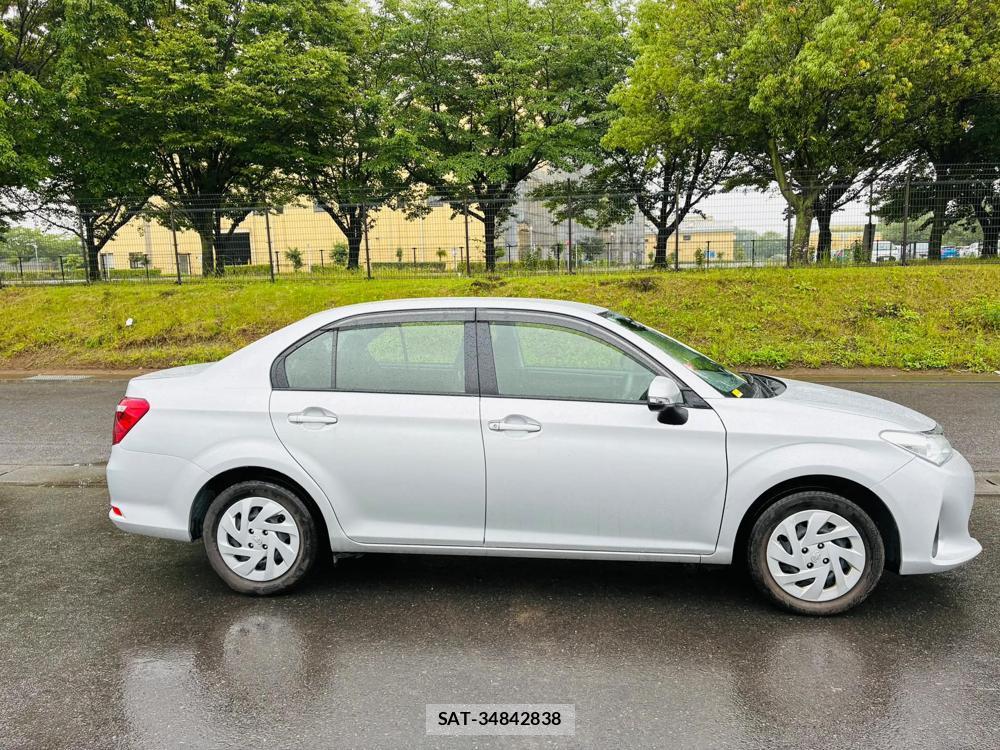 Toyota COROLLA AXIO 2019-06 7382732-5