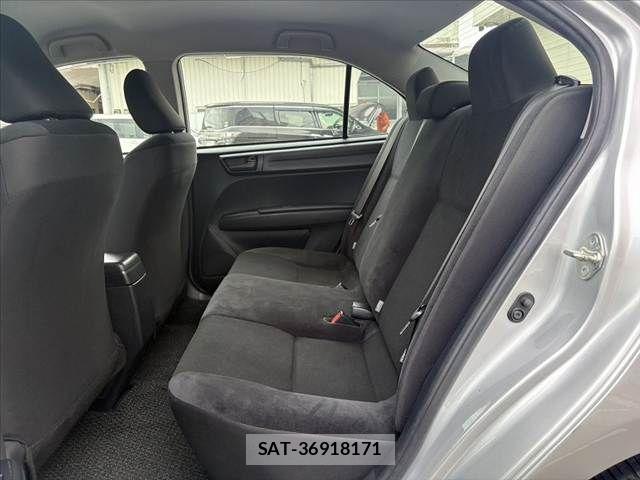 Toyota COROLLA AXIO 2018-09 7721954-18