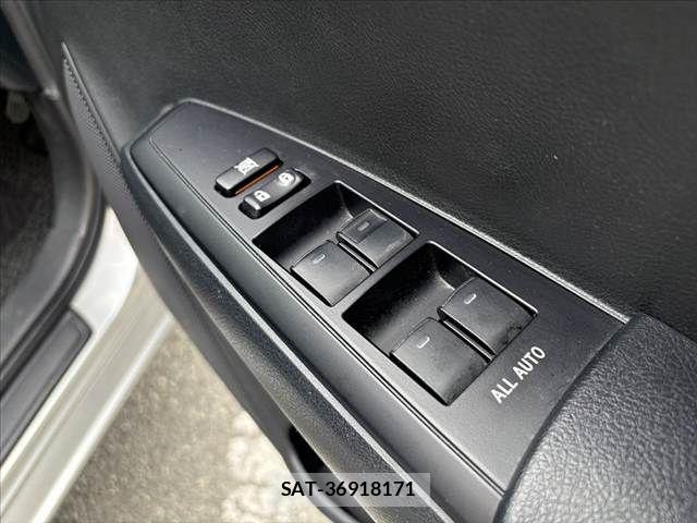Toyota COROLLA AXIO 2018-09 7721954-20