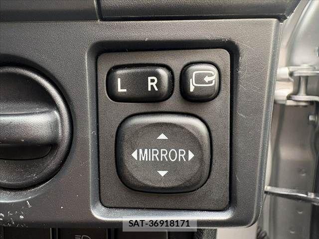 Toyota COROLLA AXIO 2018-09 7721954-21