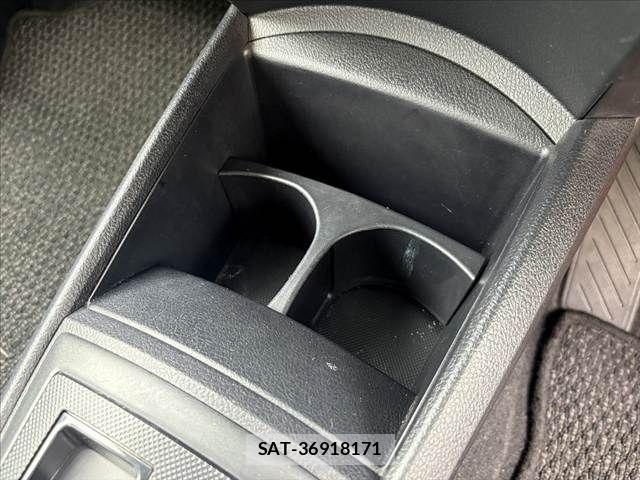 Toyota COROLLA AXIO 2018-09 7721954-29