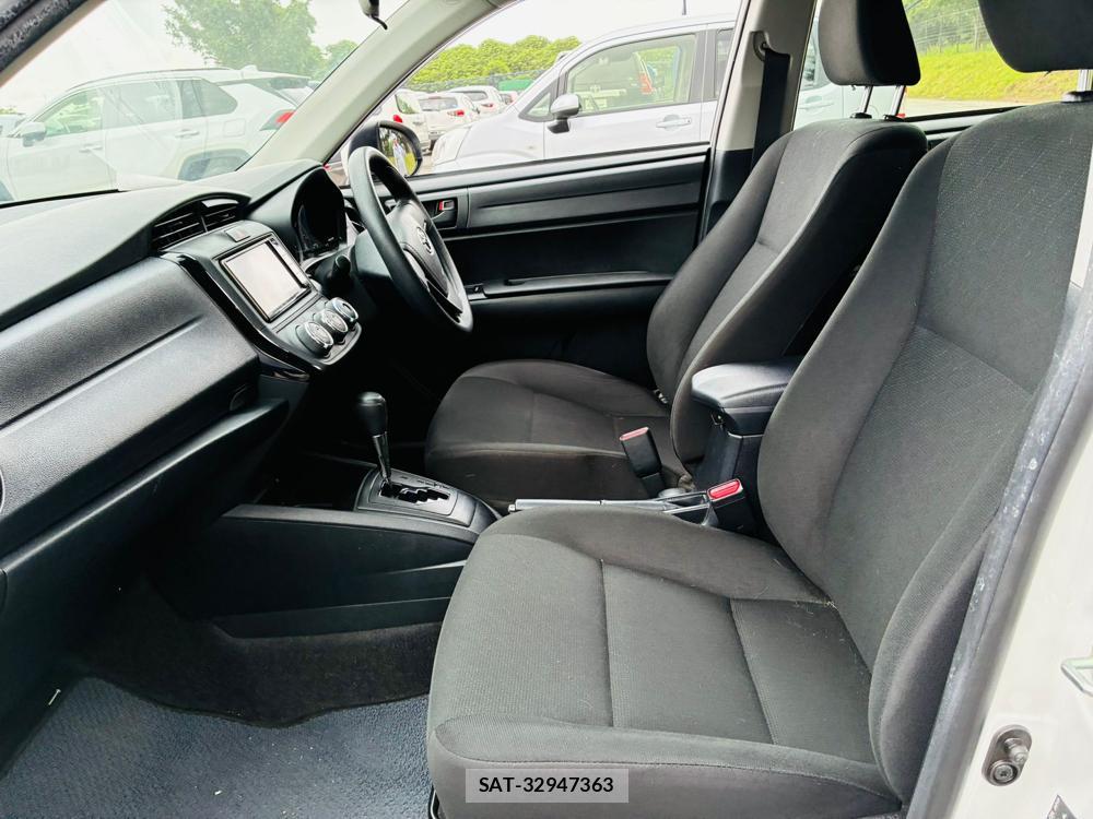 Toyota COROLLA AXIO 2020-06 7683580-10