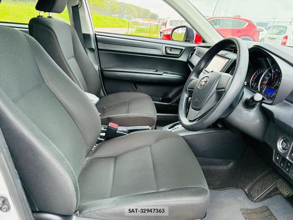 Toyota COROLLA AXIO 2020-06 7683580-11