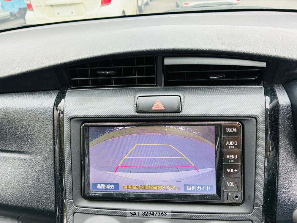 Toyota COROLLA AXIO 2020-06 7683580-18