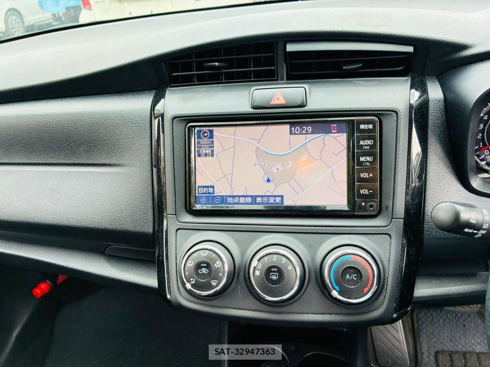 Toyota COROLLA AXIO 2020-06 7683580-19