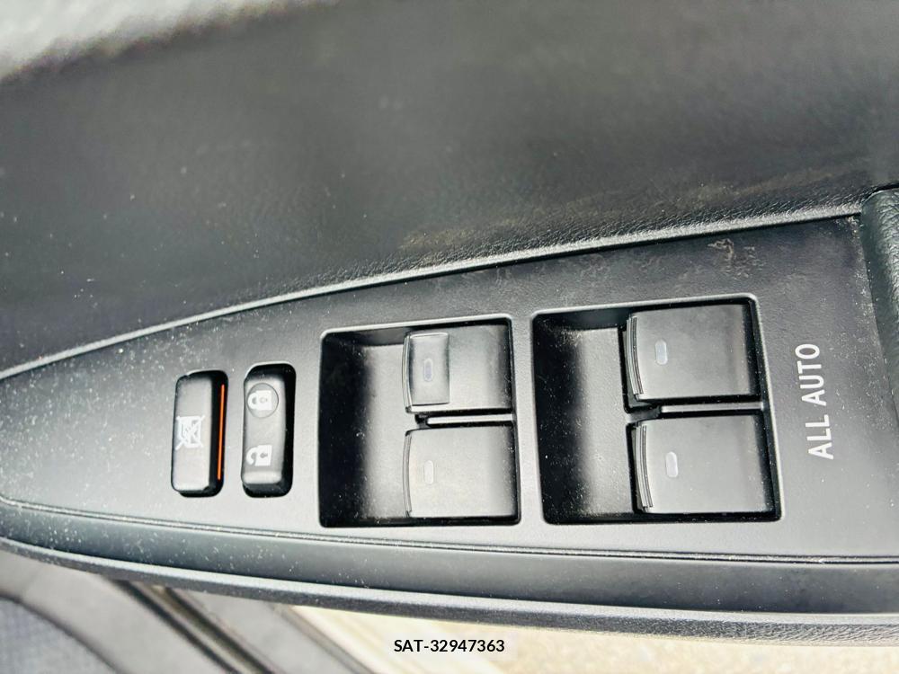 Toyota COROLLA AXIO 2020-06 7683580-22