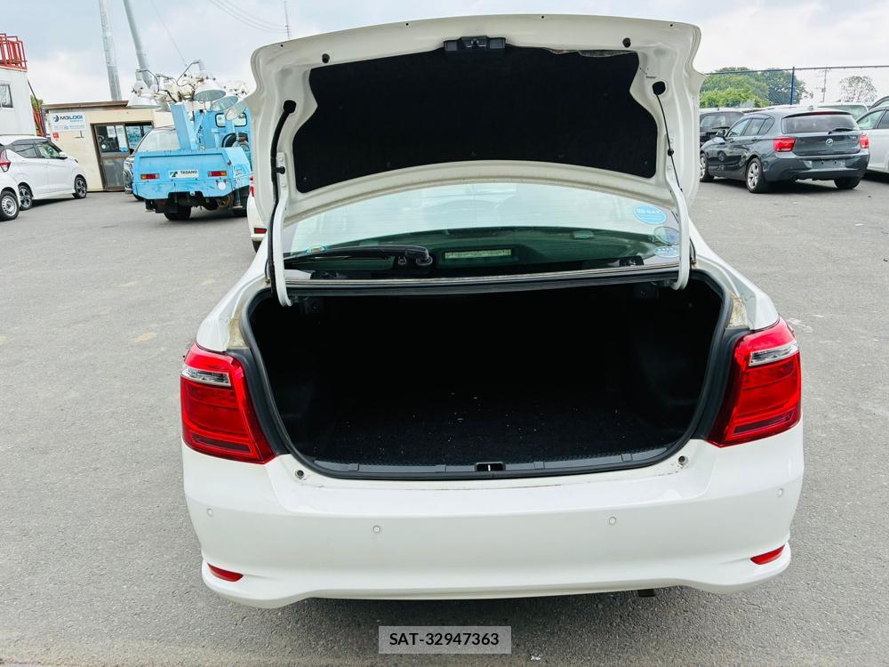 Toyota COROLLA AXIO 2020-06 7683580-26