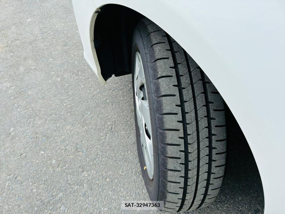 Toyota COROLLA AXIO 2020-06 7683580-31