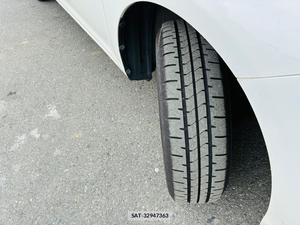 Toyota COROLLA AXIO 2020-06 7683580-32